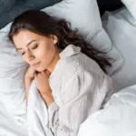 Rutinitas Malam yang Membantu Kamu Lepas dari Ketergesaan Hari